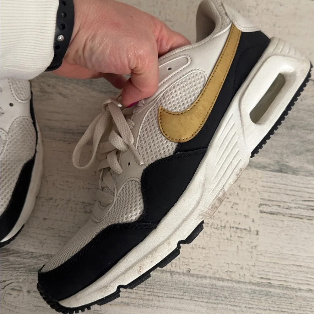 Nike Air Max SC White and‎ Gold Shoes 9.5